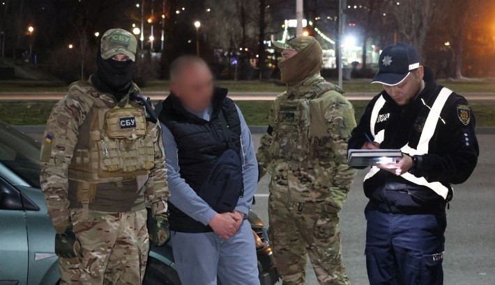 Схема за $8000: у Запоріжжі затримали військового-дезертира за організацію втеч за кордон 1 sbu sbu3