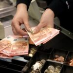 Нові правила для українських біженців у Європі та США: скорочення виплат та нові умови 42 Screenshot 6