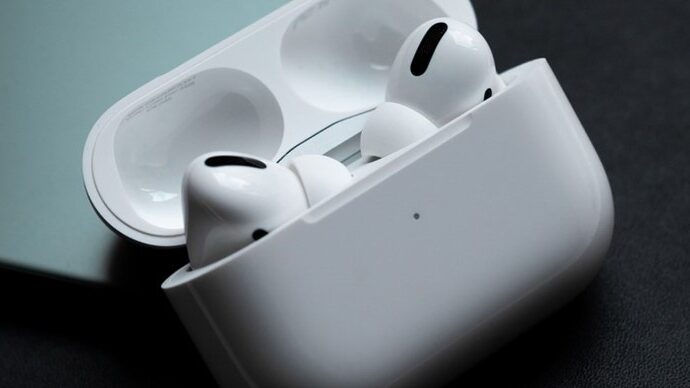 apple-zapatentuvala-navushniki-z-lazerom-dlja-keruvannja-zhestami