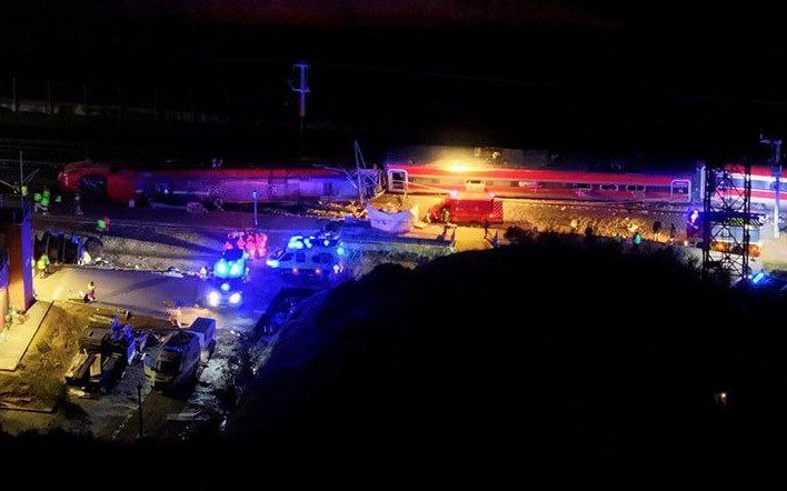 Майже 40 загиблих унаслідок зіткнення поїздів на півдні Іспанії 1 poezd