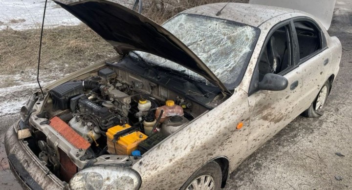 Російський БПЛА атакував автівку на околиці Запоріжжя: Постраждав водій та пасажирка Daewoo 1 obstrel avto0202