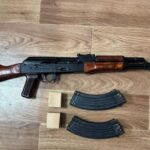 Автомати та гранати на продаж: у Запоріжжі затримали нелегального збройового дилера 37 avtomat kalashnikova