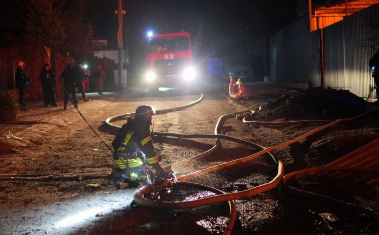 Росіяни атакували Запоріжжя вночі: дрони вдарили по приватному сектору, троє поранених 1 obstrel1603