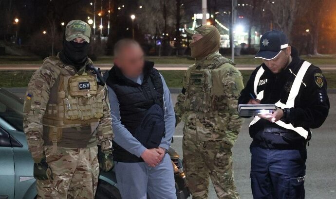Схема за $8000: у Запоріжжі затримали військового-дезертира за організацію втеч за кордон 1 sbu sbu3