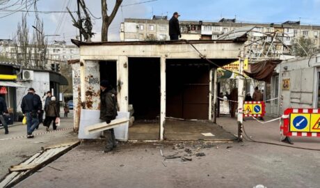 Демонтаж незаконних кіосків у Запоріжжі: у Шевченківському районі прибрали торгові точки без документів 28 8