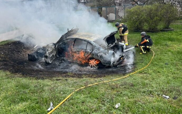 Обстріли передмість Запоріжжя: Степногірські надзвичайники гасили масштабні пожежі 5 obstrel1004 2