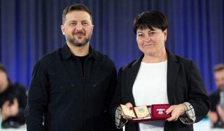 Нагорода всупереч реальності: голова Біленьківської громади отримала орден на фоні транспортного колапсу та атак FPV-дронів 27 zelenskiy zachepilo2