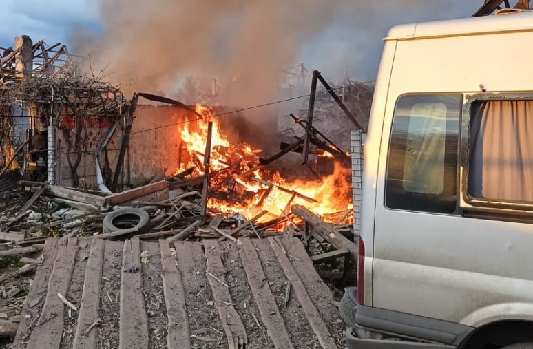 Масовані обстріли Запорізької області: двоє поранених та понад 100 руйнувань 1 2105