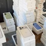 Технічний «скарб» у тайнику: на кордоні затримали рекордну партію контрабандних гаджетів Apple та Samsung 37 iPhone kontrabanda