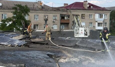 Кривава доба на Запоріжжі: РФ атакувала спортивний комплекс та цивільні об'єкти — 11 поранених 31 0307