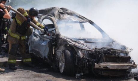 Росіяни атакували Запоріжжя керованими авіабомбами: Чоловік живцем згорів у власному авто 26 1