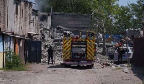 Росіяни атакували Запоріжжя керованими авіабомбами: є загиблий, руйнування залізниці та гаражів 27 2007