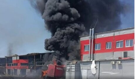 Російський дрон влучив у відділення "Нової пошти" в Запоріжжі: загинув водій компанії 26 nova poshta attack