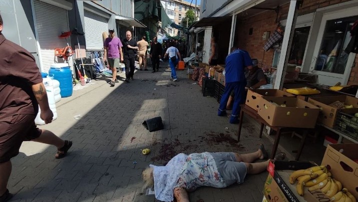 Теракт у Токмаці: під час обстрілу ринку загинули цивільні, людей розірвало на шмаття — 18+ 1 tokmak