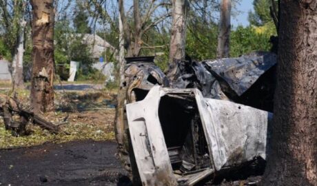 РФ атакувала Запоріжжя авіабомбами: зруйновано багатоповерхівки, горять автівки 29 10082