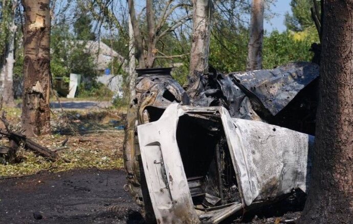 РФ атакувала Запоріжжя авіабомбами: зруйновано багатоповерхівки, горять автівки 4 10082