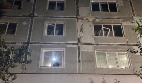Росіяни вночі атакували Запоріжжя: Пожежа у приватному будинку, пошкоджені багатоповерхівки 28 1808