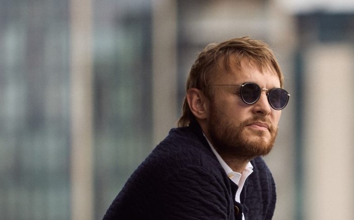 Artem Lyashanov: How AI is Changing Entrepreneurial Thinking 1 Lyashanov ochki